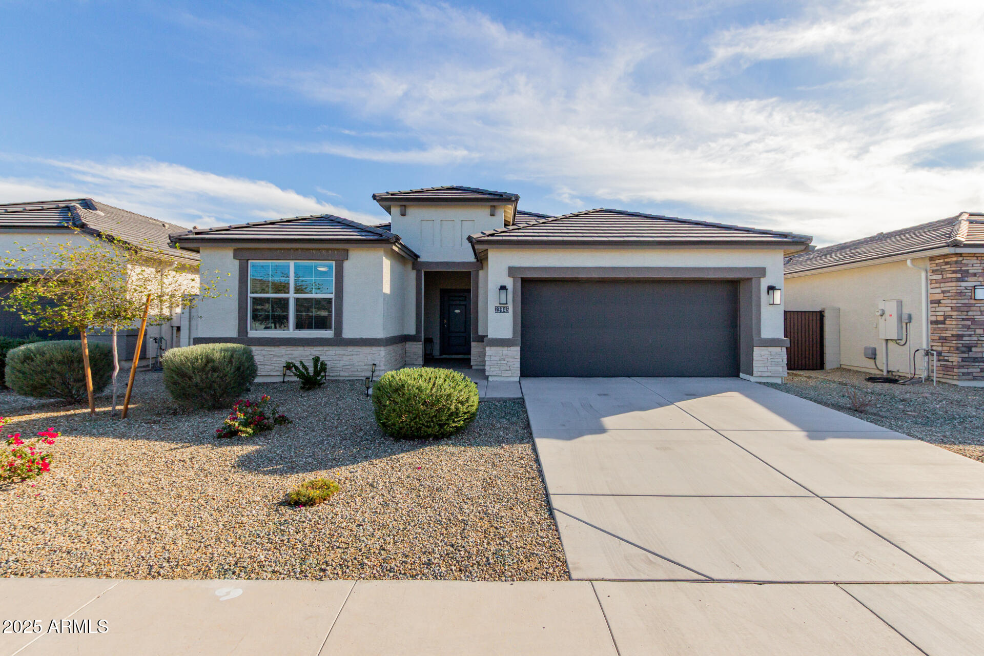 23945 W ZAK Road