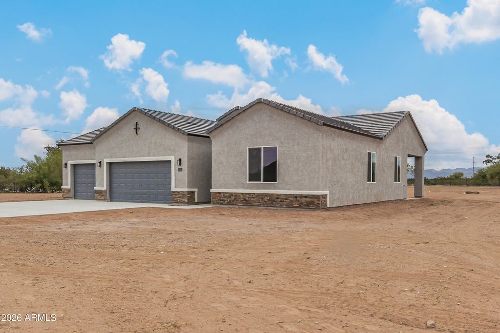Photo of 57078 W Macie Lane, Maricopa, AZ 85139 (MLS # 6965549)
