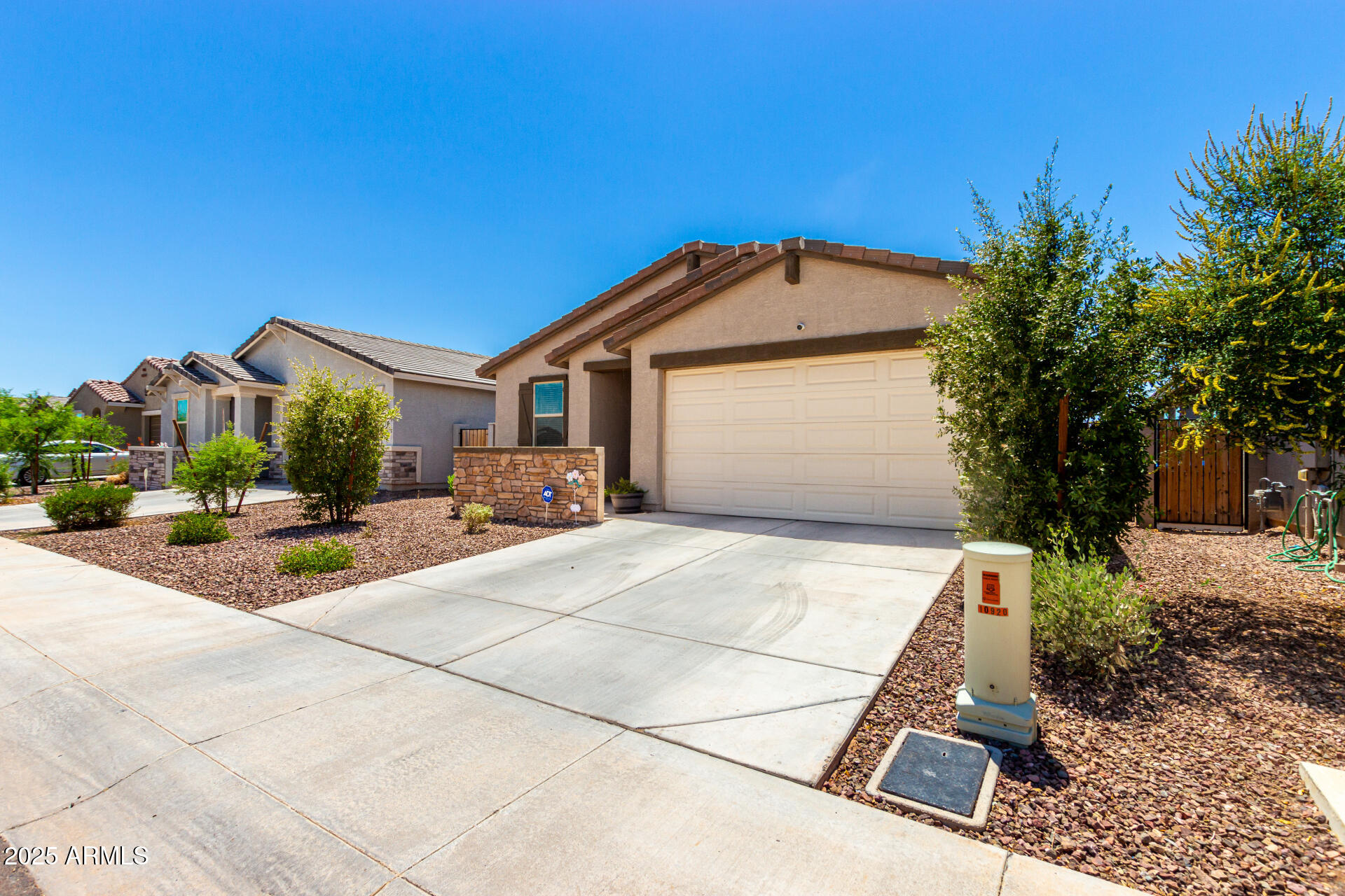 Homes 1 10924 S 55TH Lane