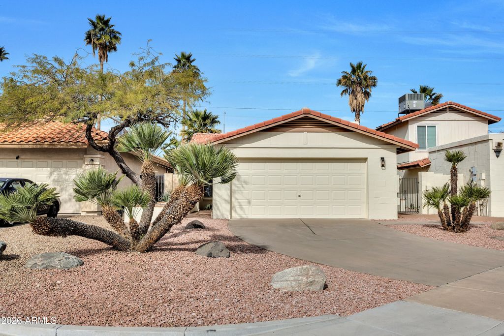 Photo of 1648 E Villa Theresa Drive, Phoenix, AZ 85022 (MLS # 6976302)