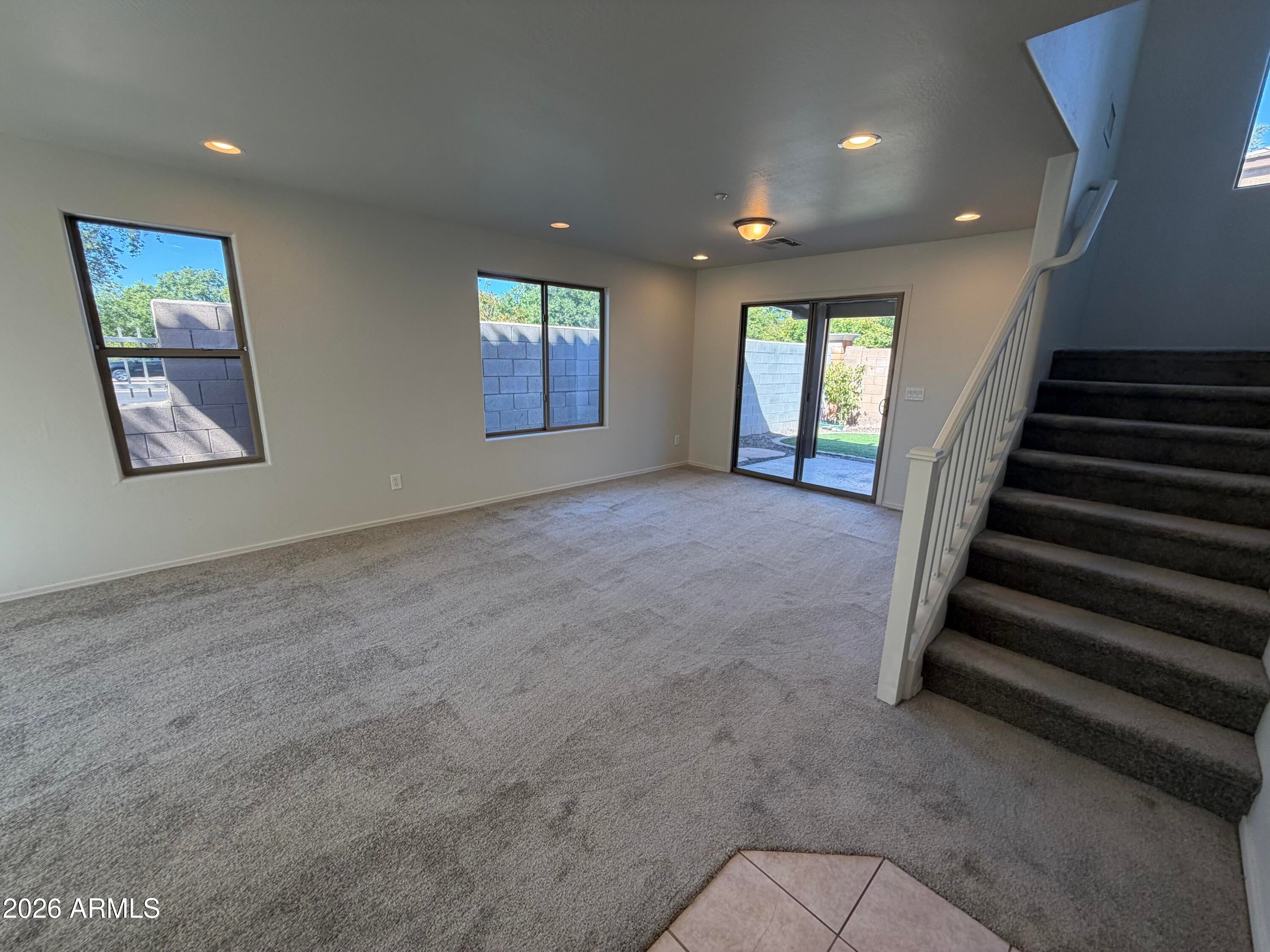 2856 E MEGAN Street