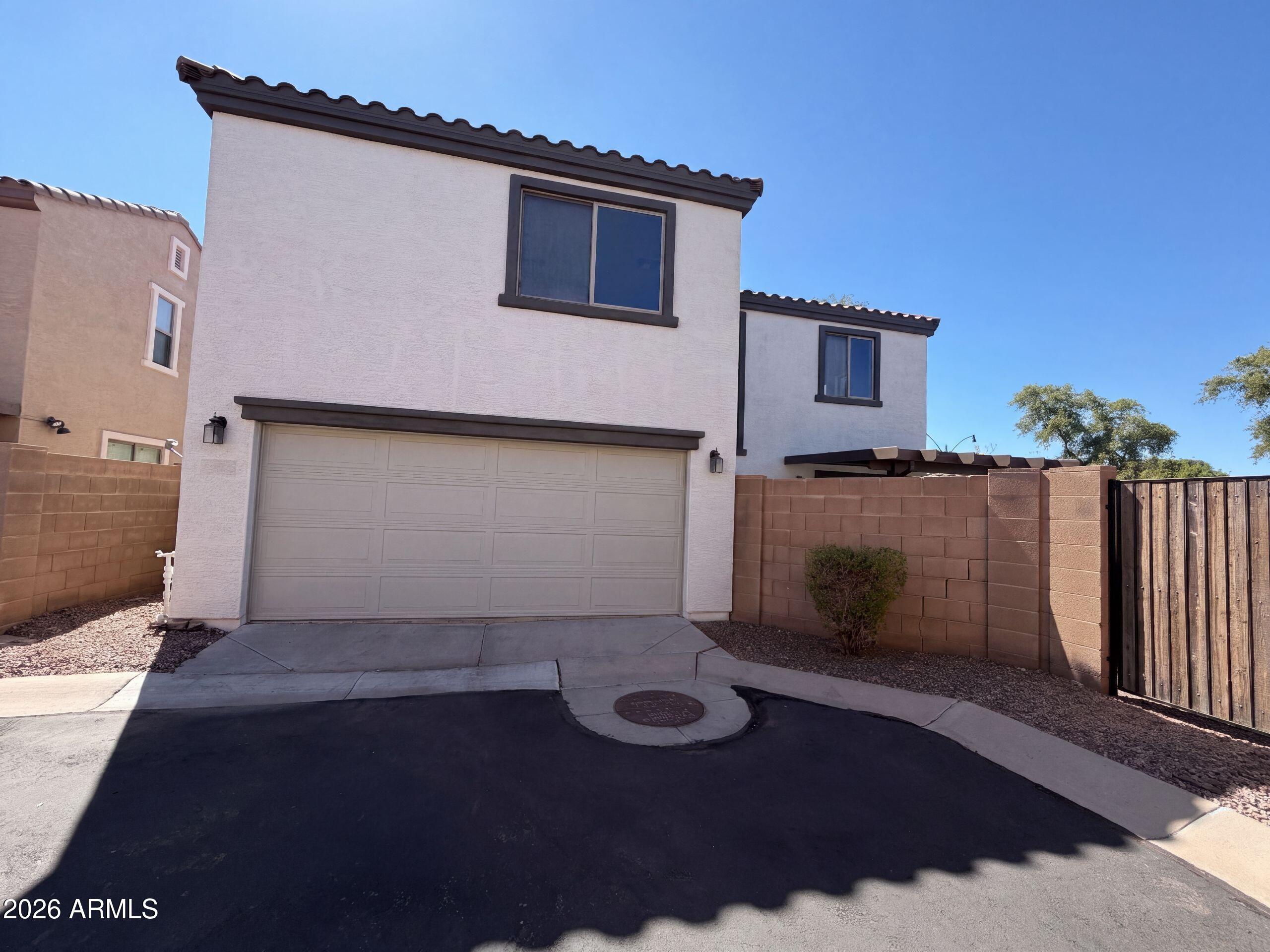2856 E MEGAN Street