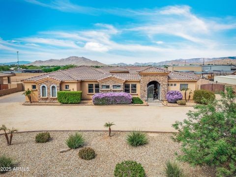 810 W HIDDEN VALLEY Drive Phoenix AZ 85086