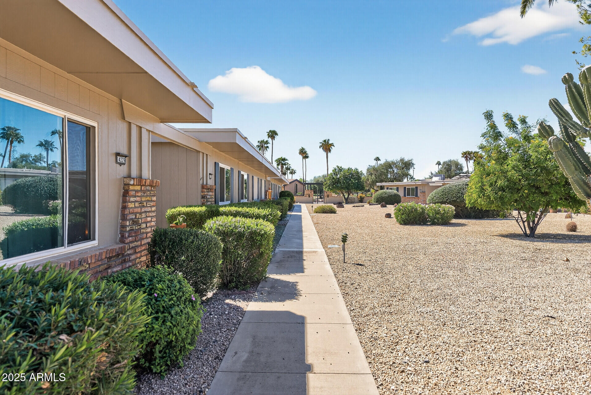 14229 N PALM RIDGE Drive W