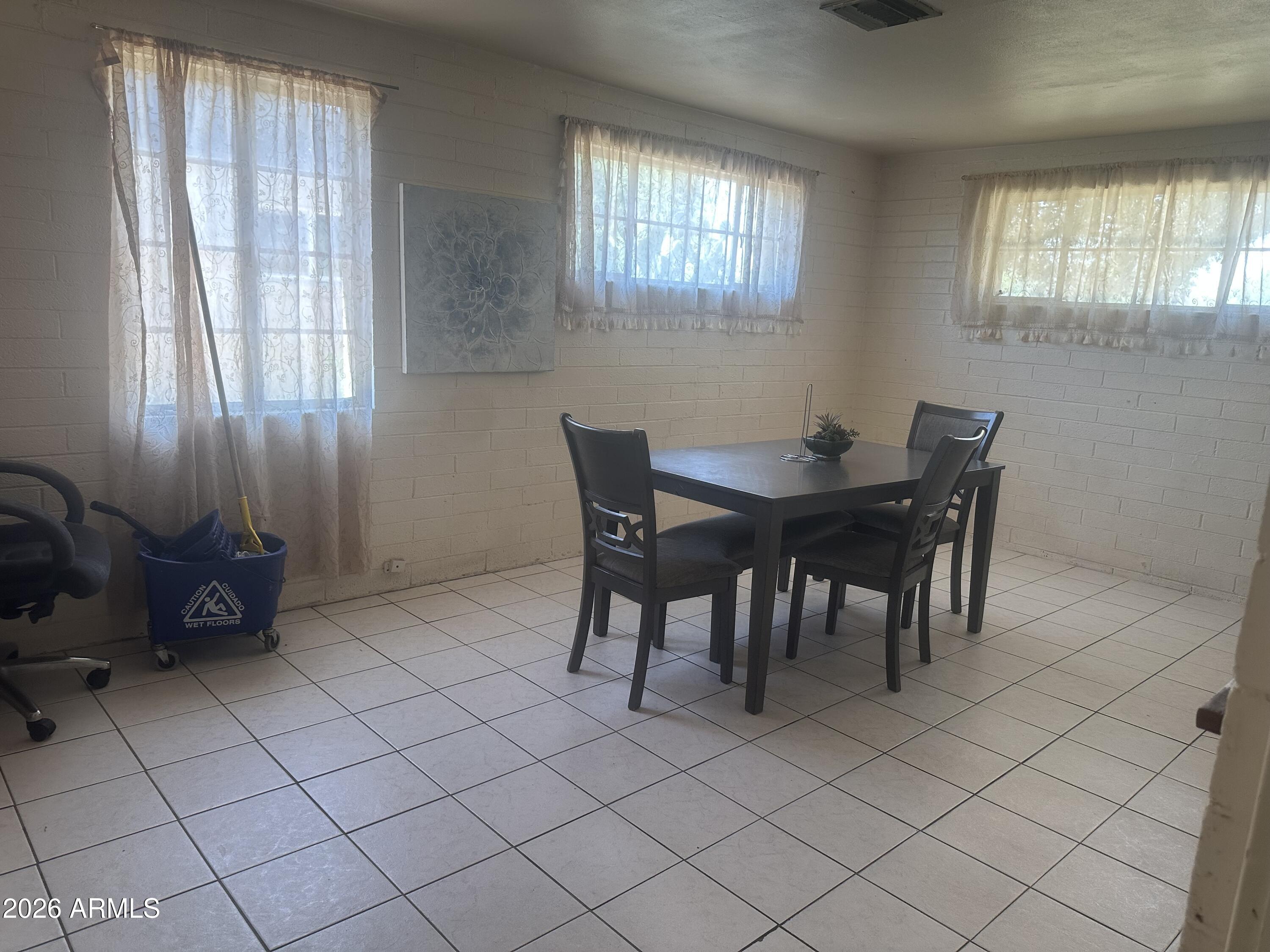 1419 N 28TH Place