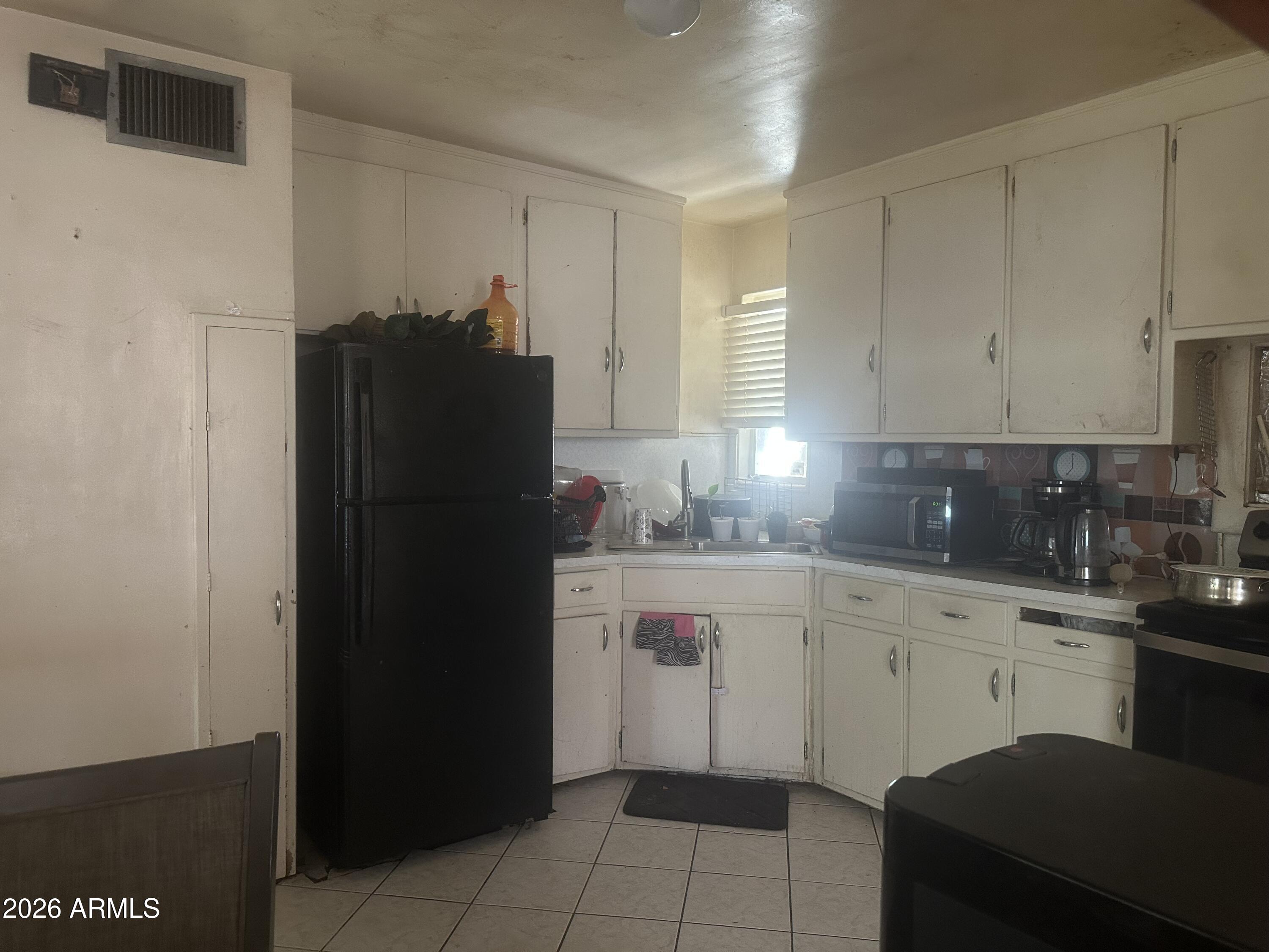 1419 N 28TH Place