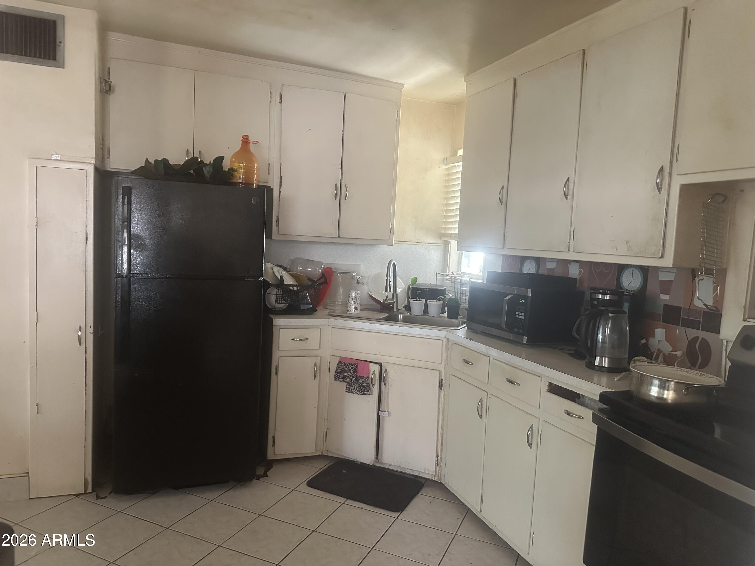 1419 N 28TH Place