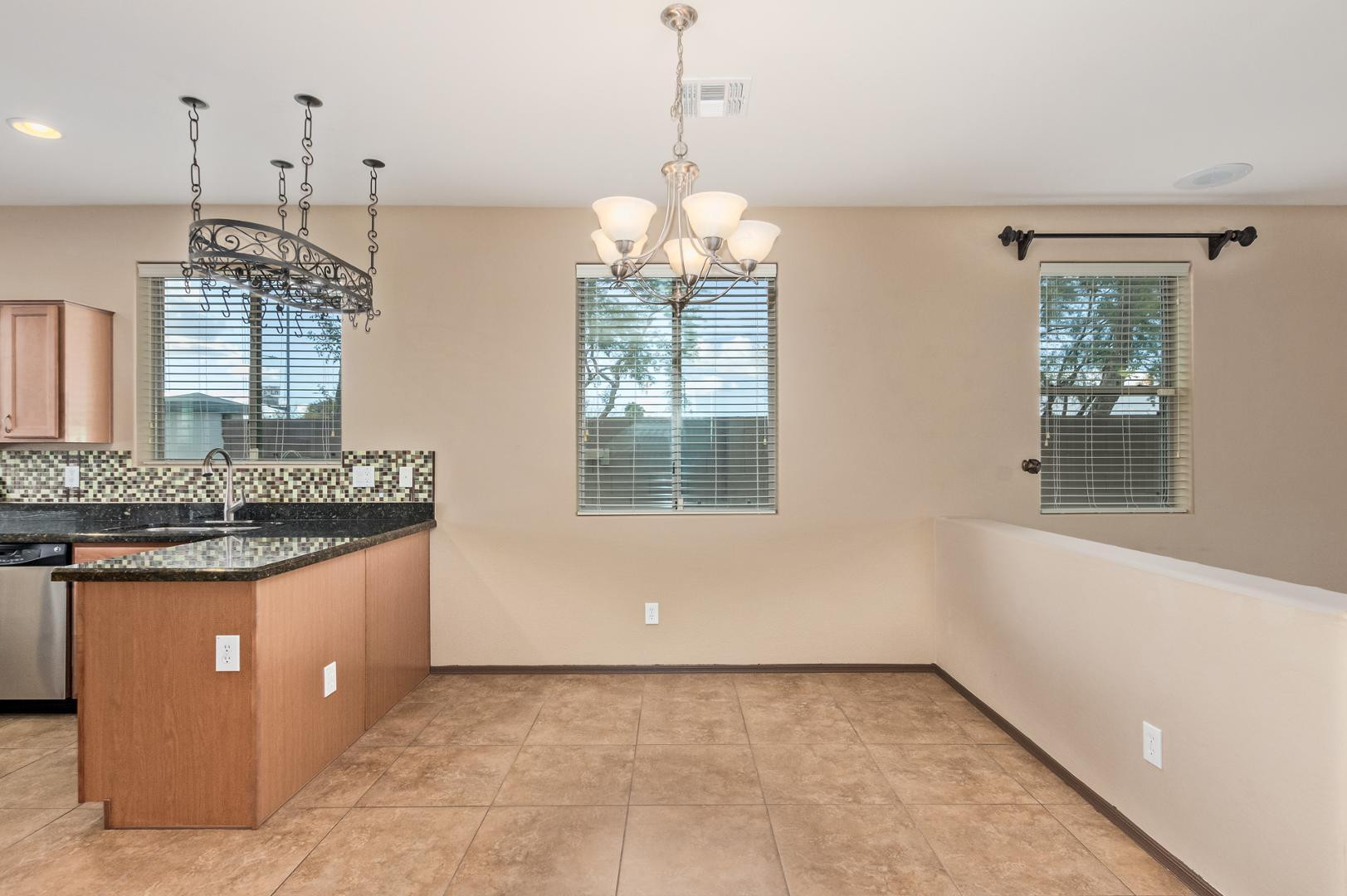 2624 W Beautiful Lane
