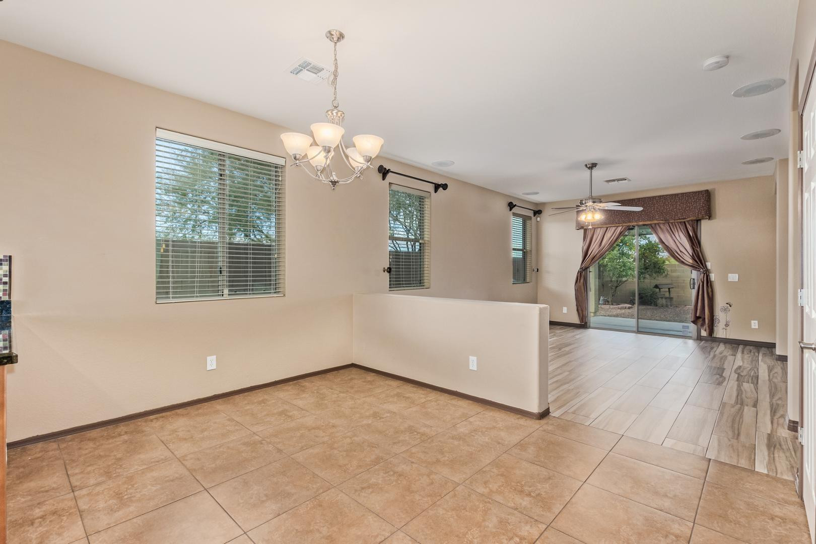 2624 W Beautiful Lane