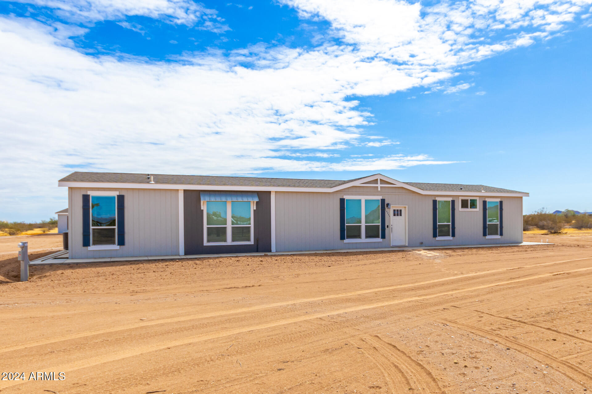 50863 W SAFFRON Lane