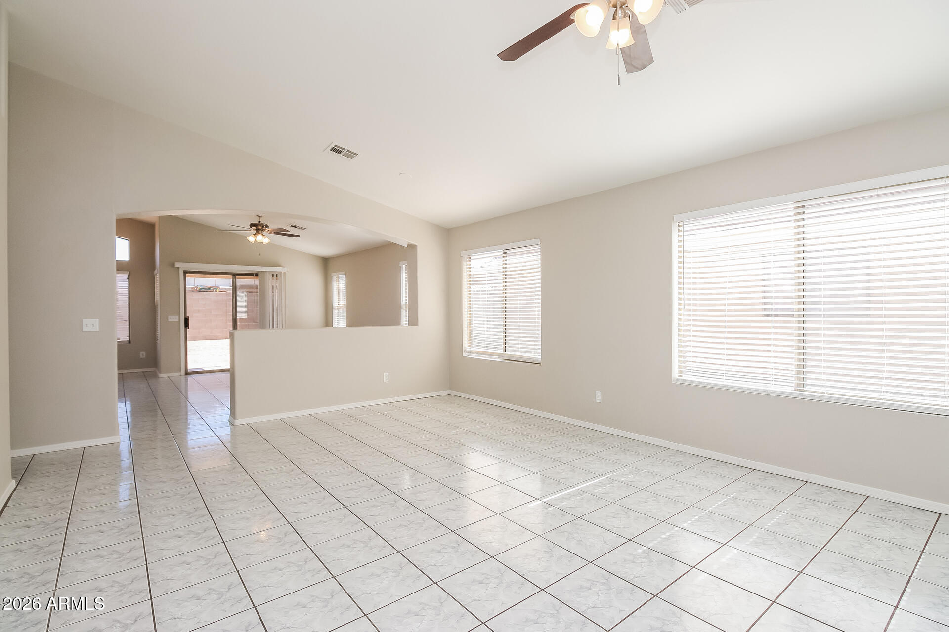 1024 E SANTA CRUZ Lane