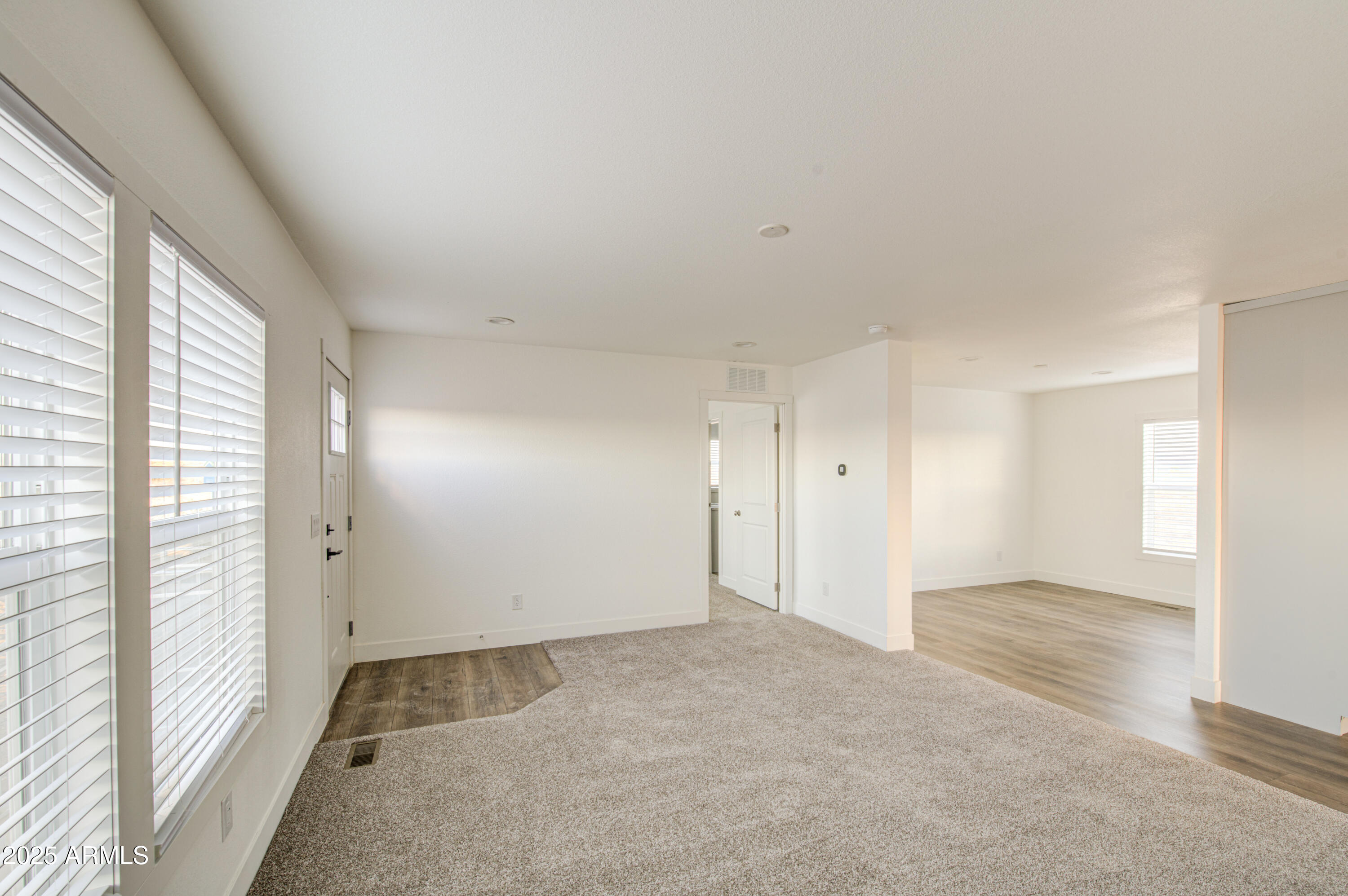 34477 W SOUTH MOUNTAIN Avenue