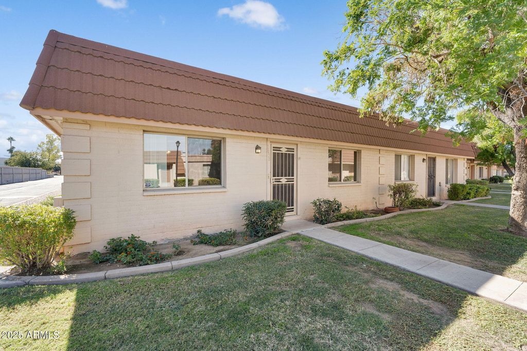 Photo of 1638 E Donner Drive, Tempe, AZ 85282 (MLS # 6942905)