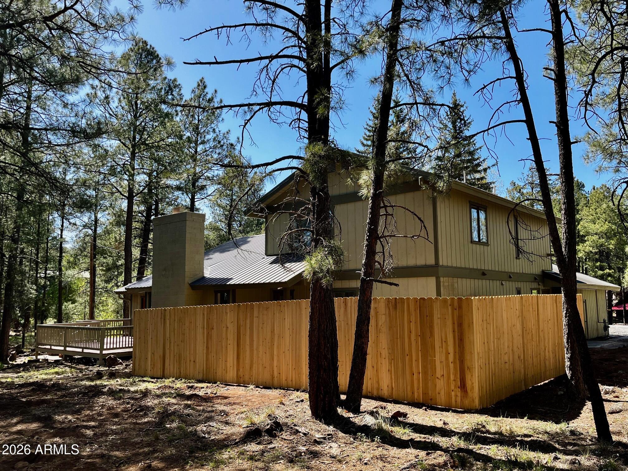 PINETOP LAKES EQUESTRIAN UNIT 1 - Residential