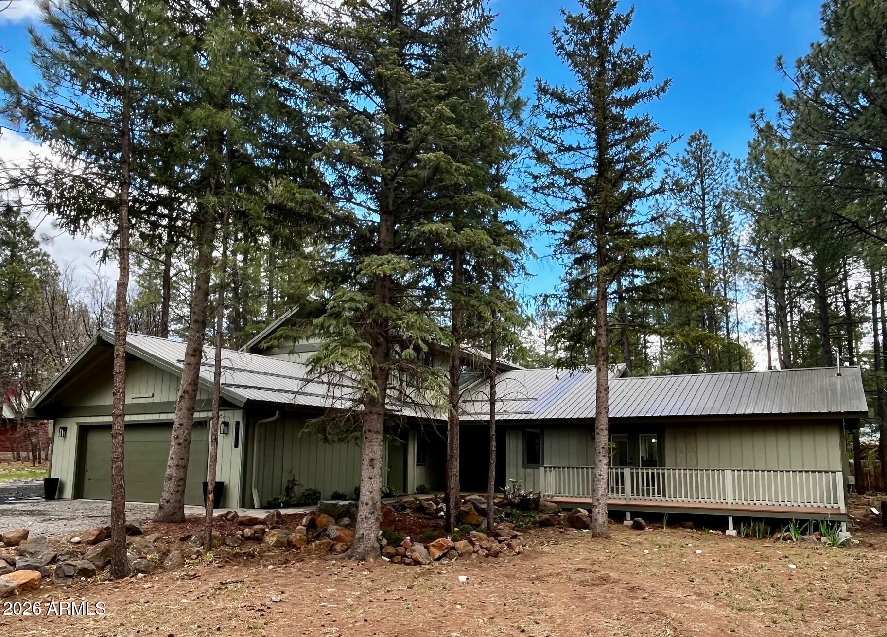PINETOP LAKES EQUESTRIAN UNIT 1 - Residential