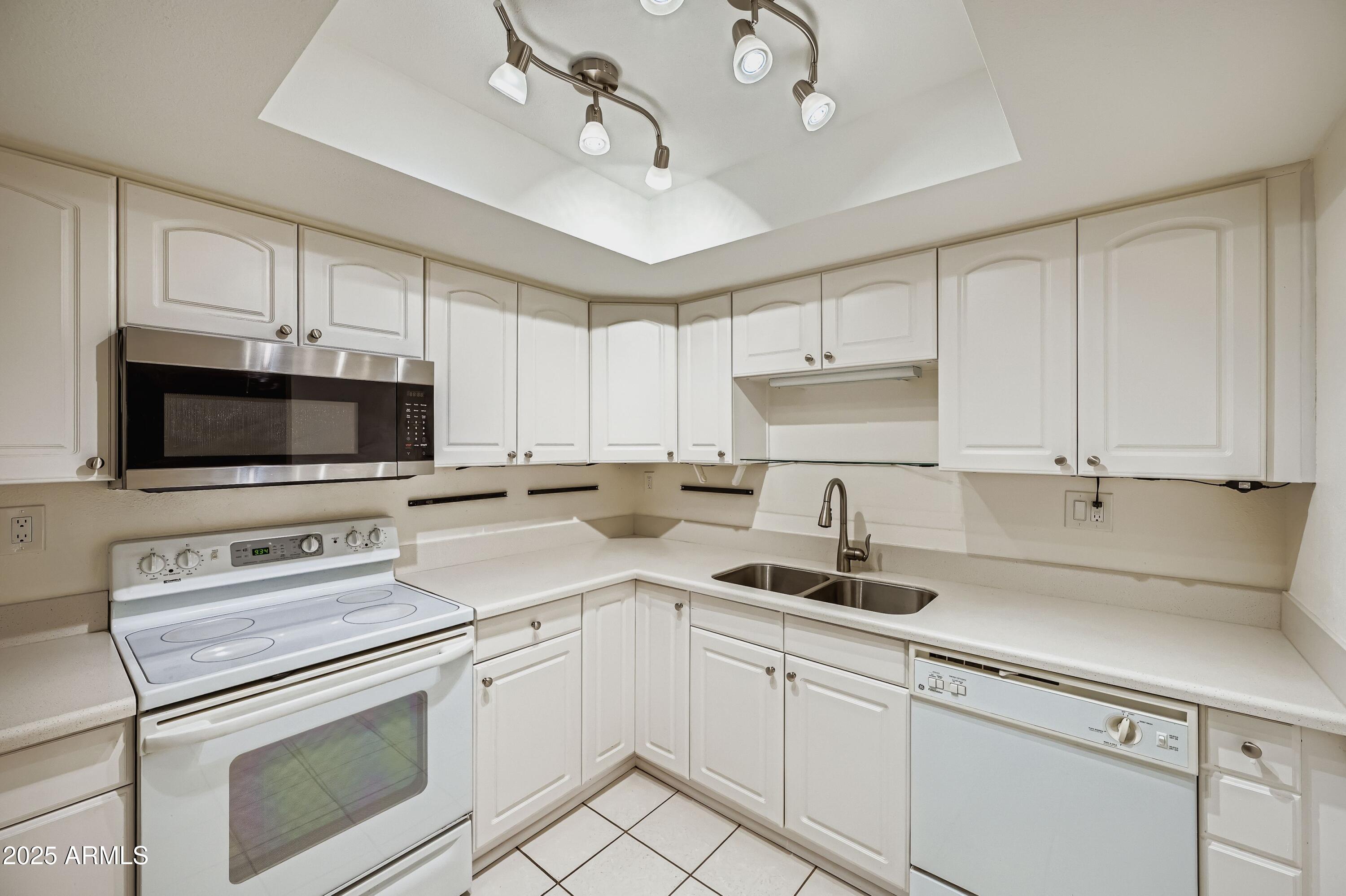 7840 E Camelback Road E 108