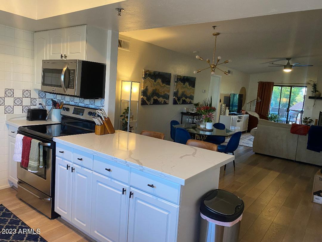 3031 N CIVIC CENTER Plaza 310