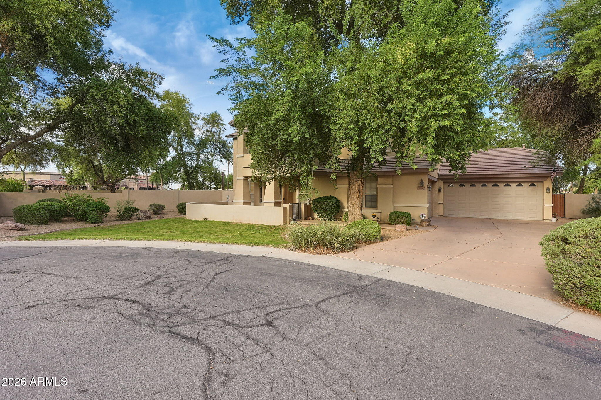 2916 E CHERRYWOOD Place