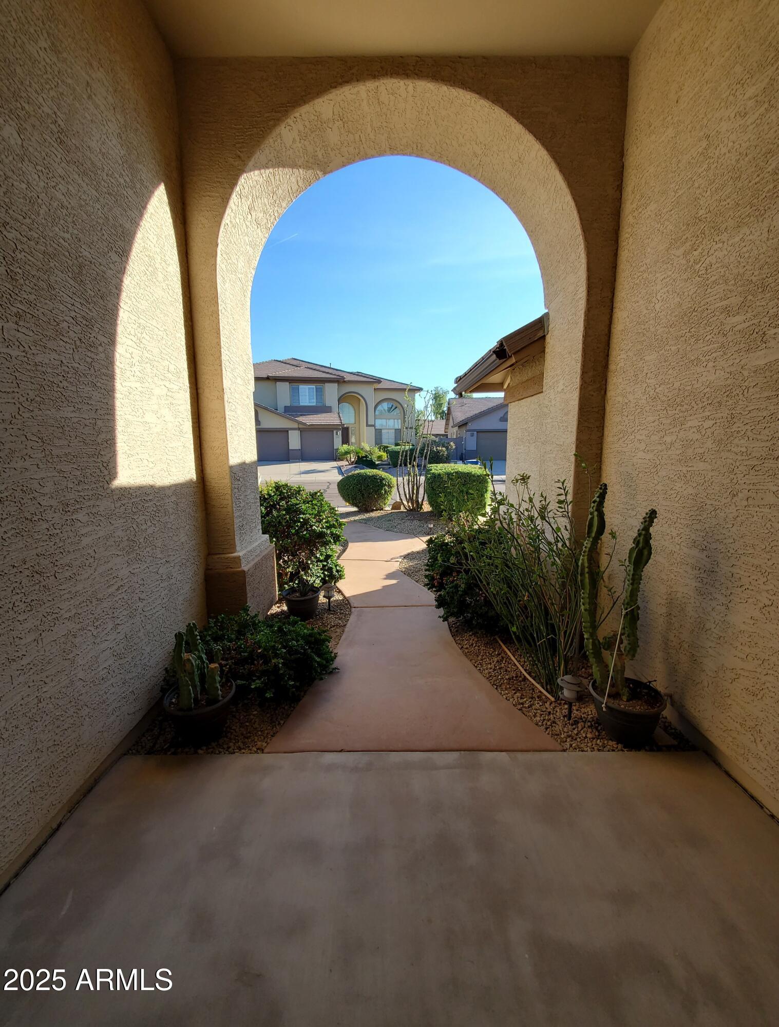 2466 W SHANNON Street