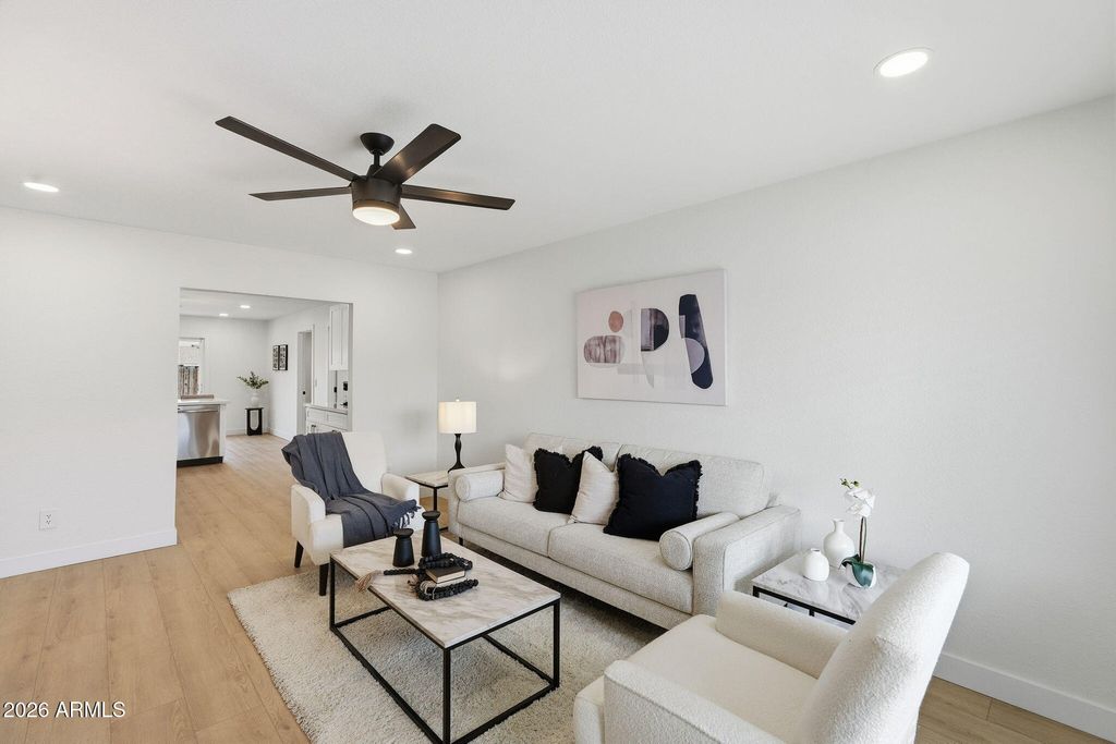 Photo of 816 W Julie Drive, Tempe, AZ 85283 (MLS # 6972717)