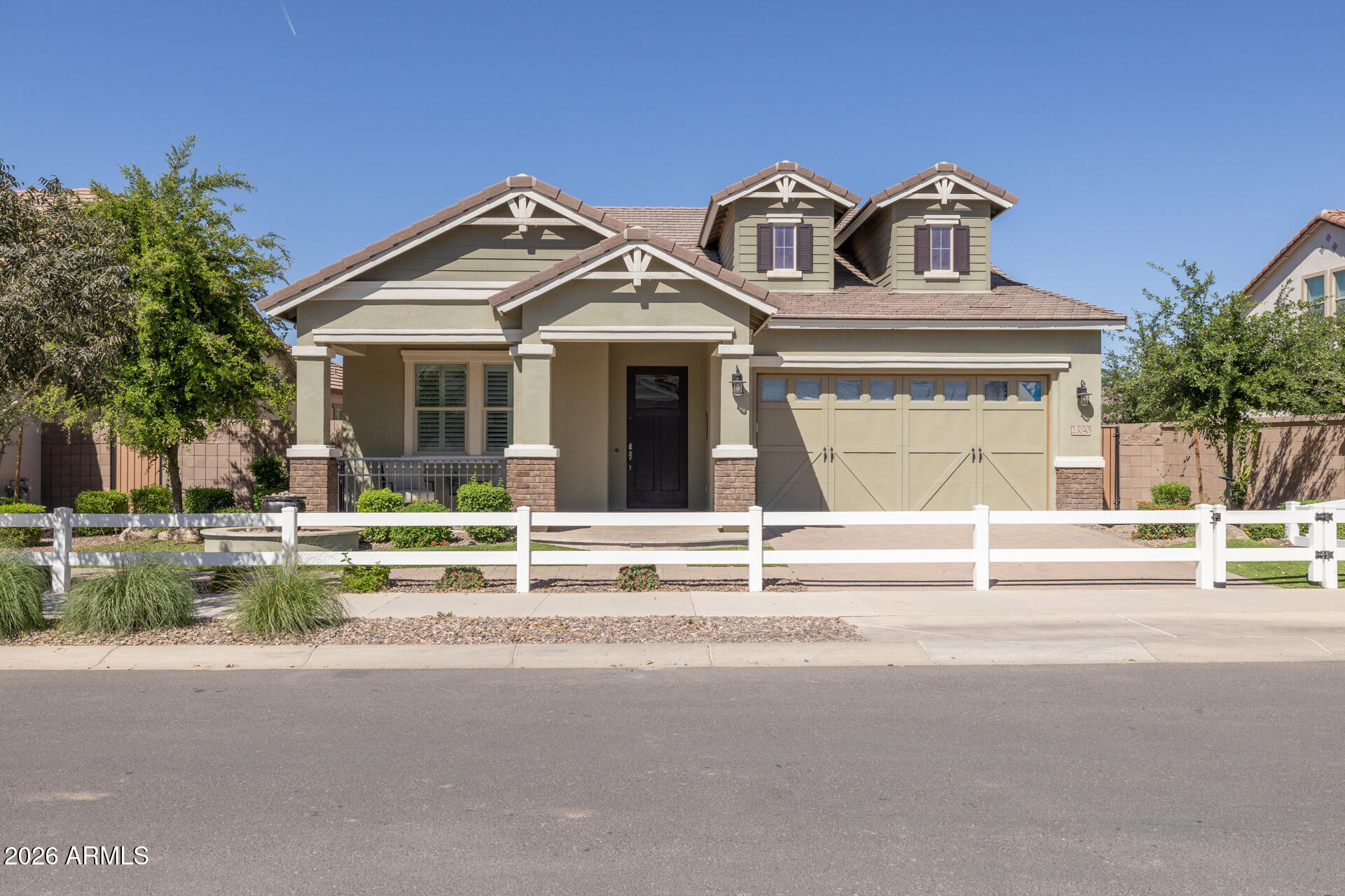 23040 E ARROWHEAD Trail