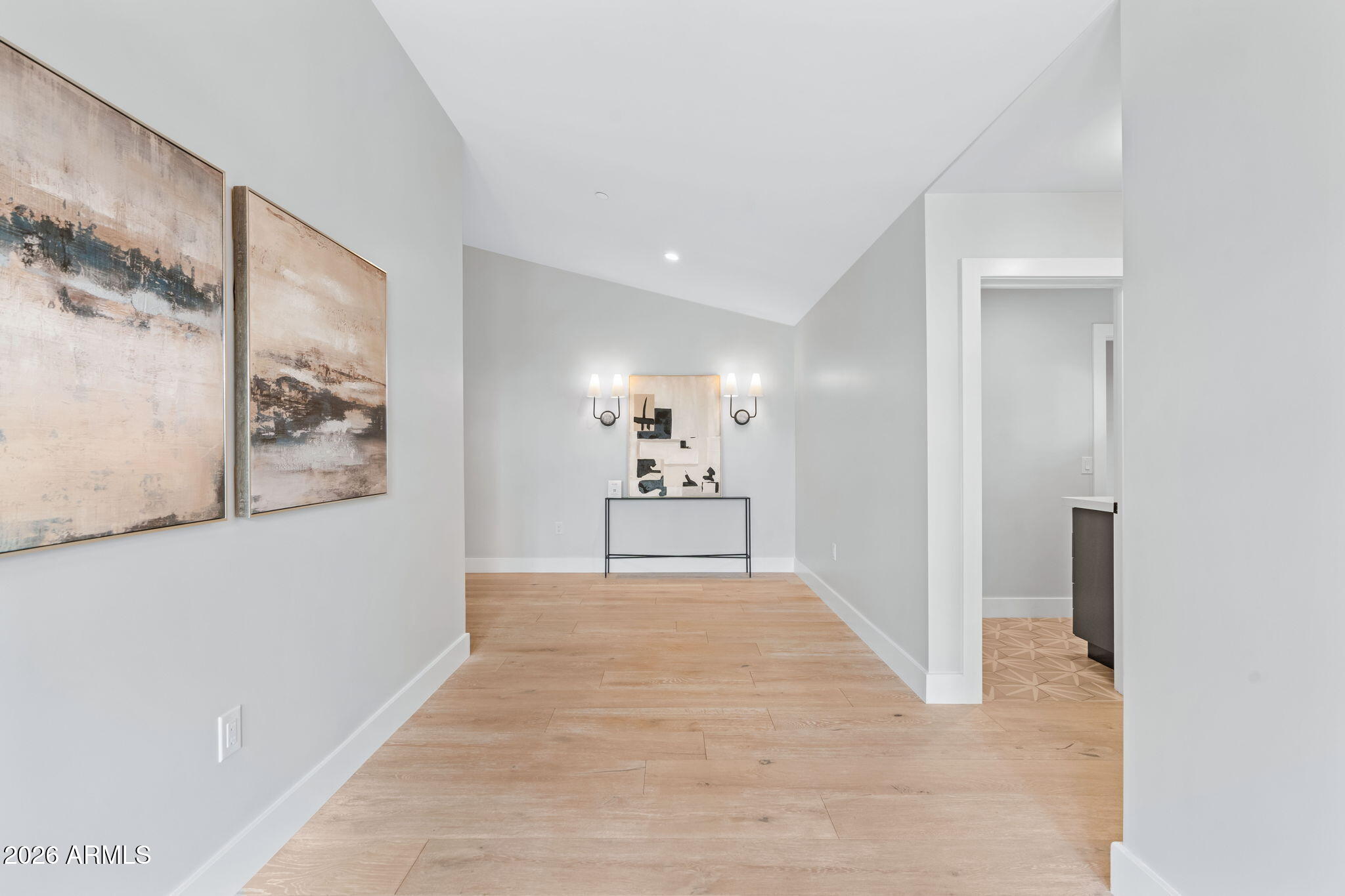 3842 E SAN MIGUEL Avenue