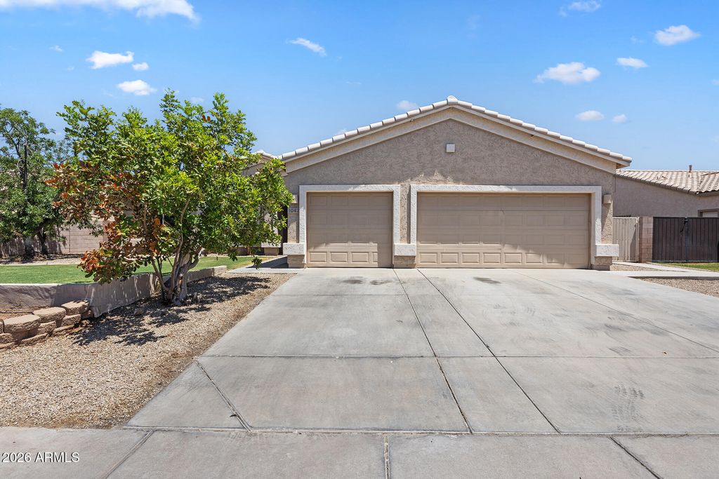 Photo of 1042 E Lynx Way, Chandler, AZ 85249 (MLS # 7044409)