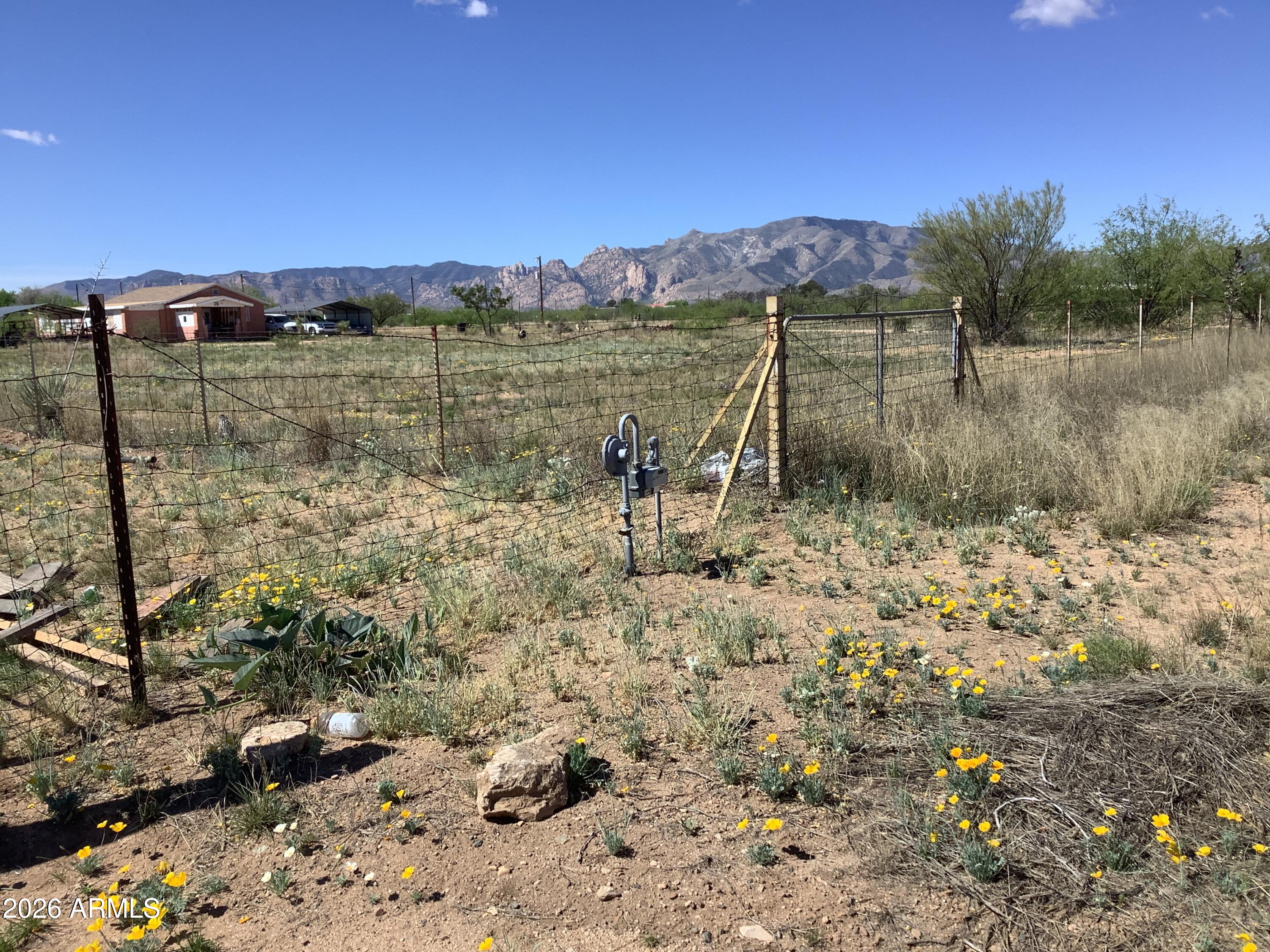 18 W APACHE Way