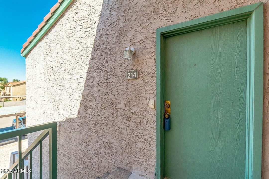 623 W GUADALUPE Road 214