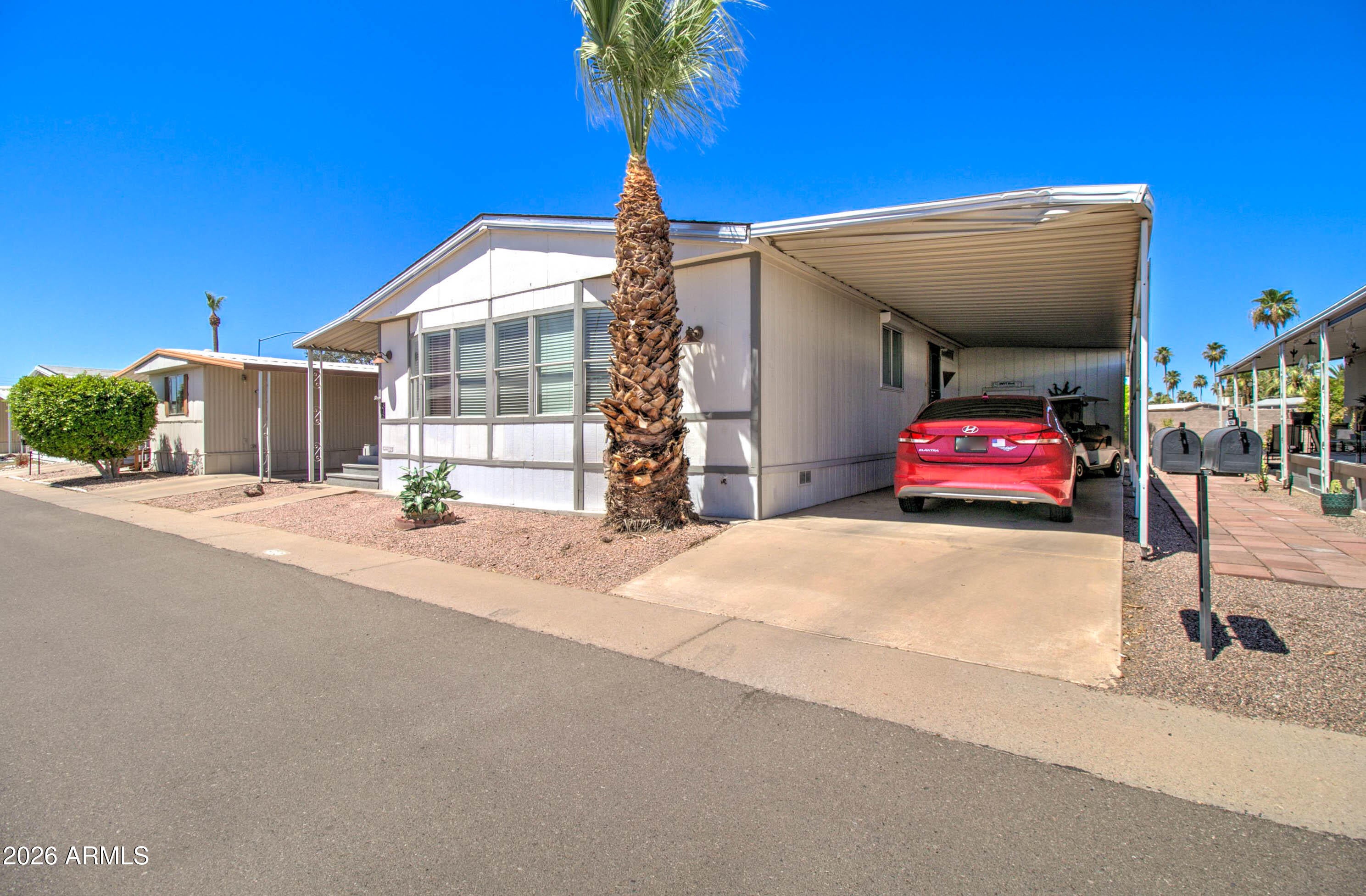 205 S HIGLEY Road 300