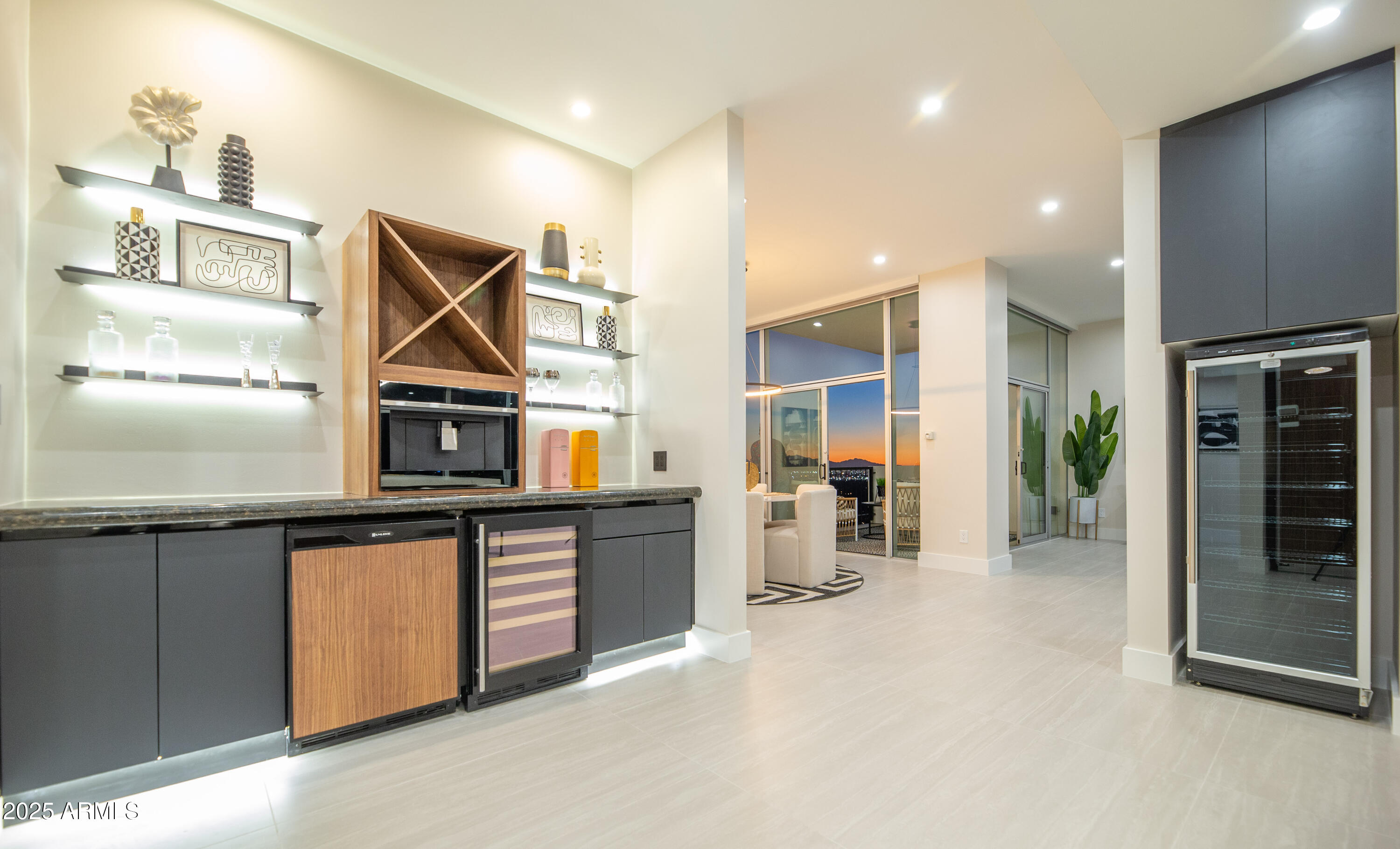 2323 N CENTRAL Avenue C