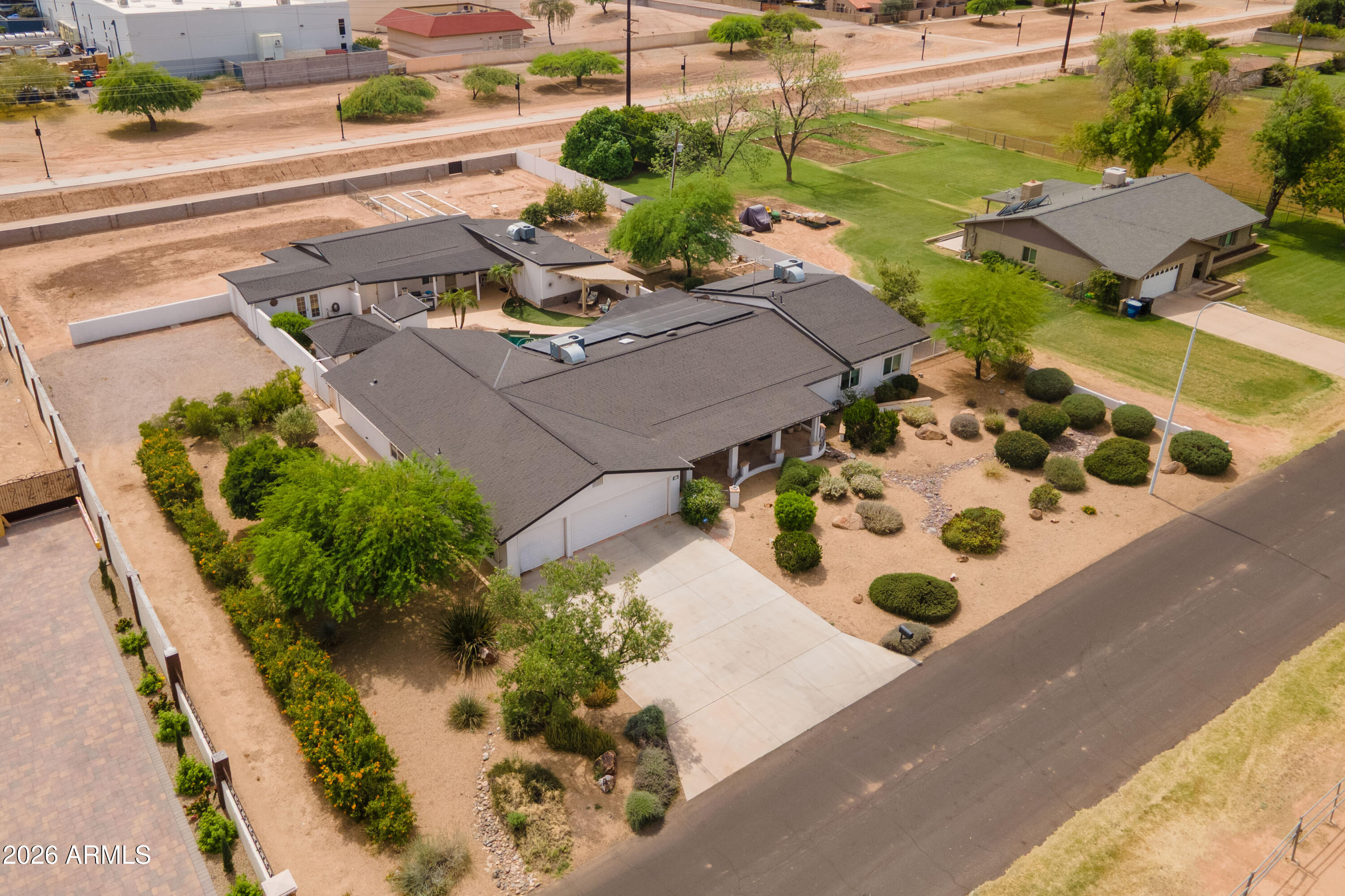 321 E Campbell Road