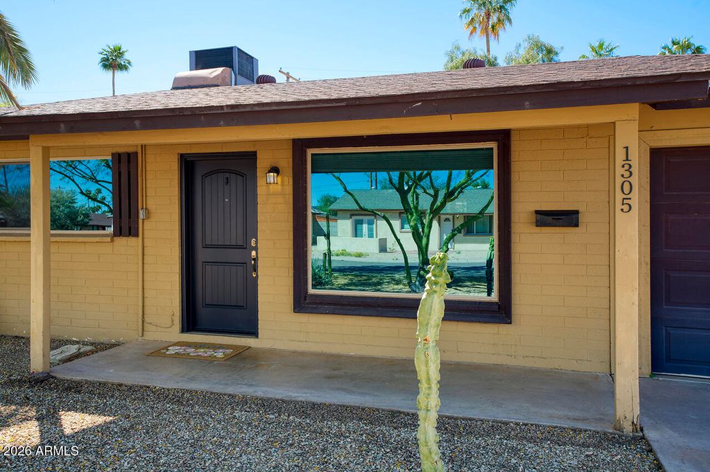 Photo of 1305 W 7th Place, Tempe, AZ 85281 (MLS # 7000919)