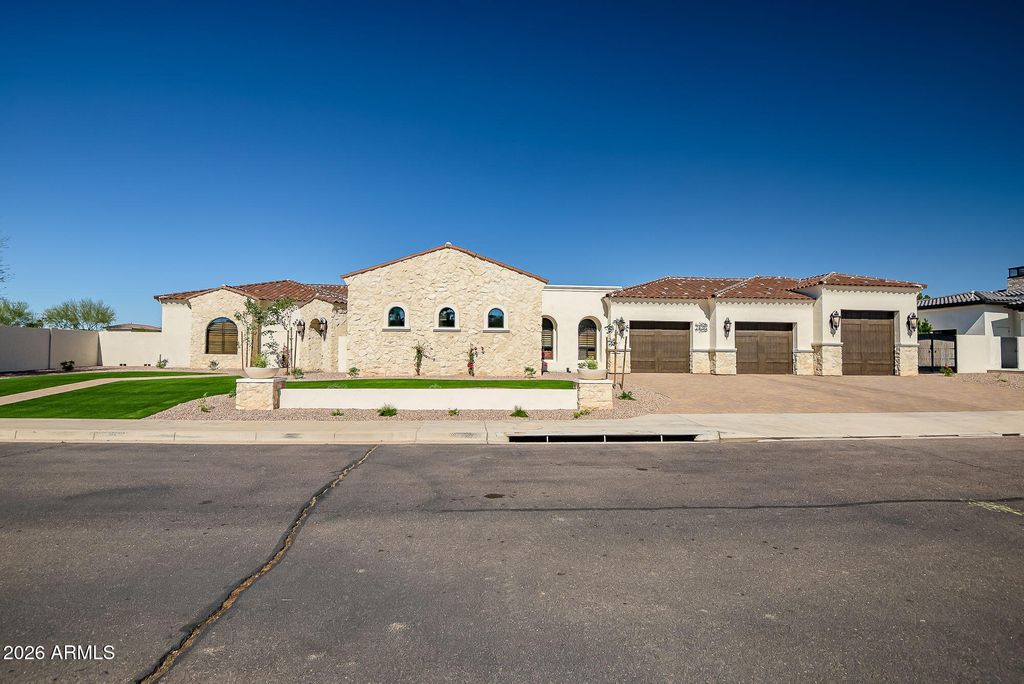 Photo of 7436 W Calavar Road, Peoria, AZ 85381 (MLS # 6991186)
