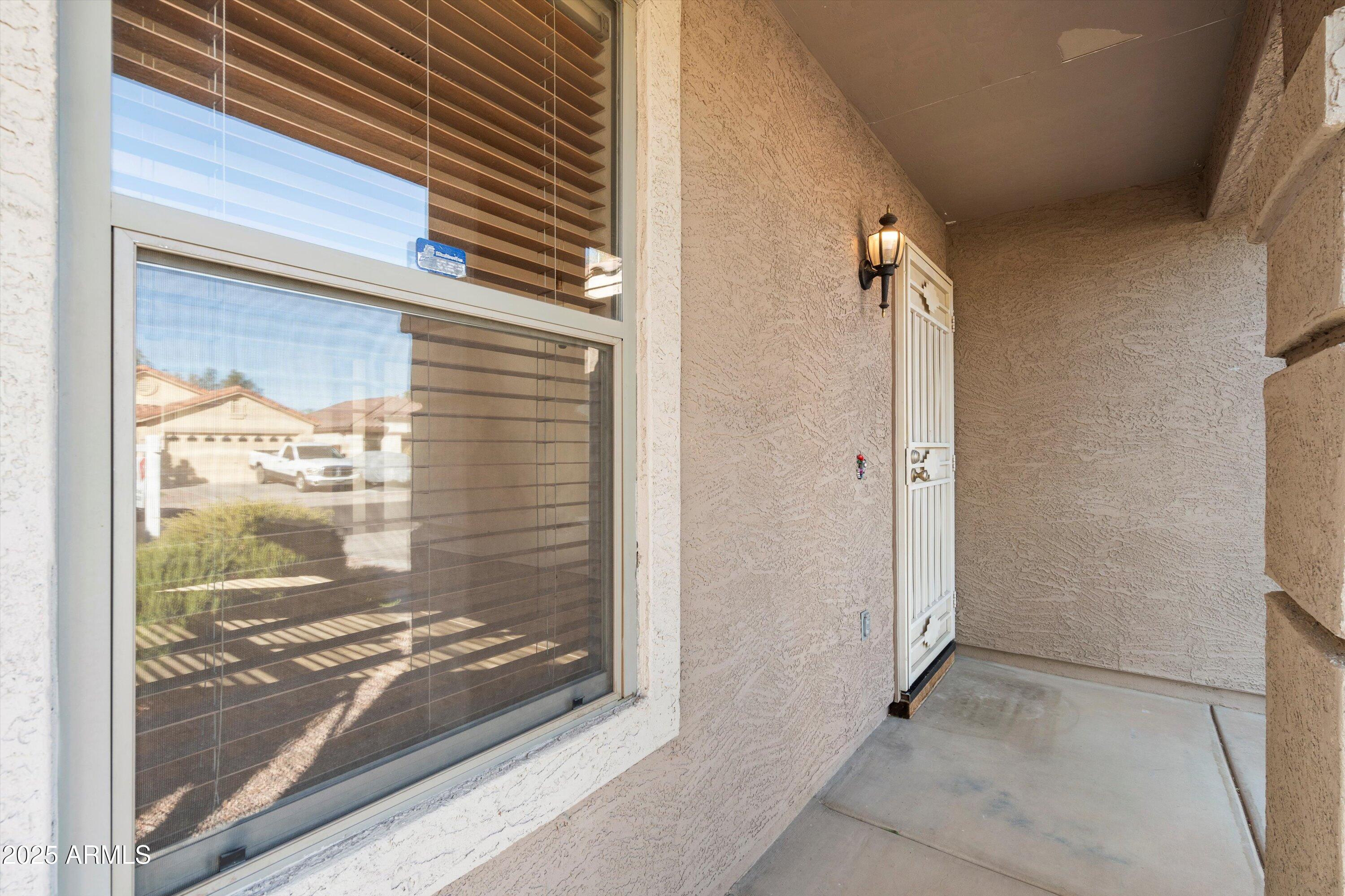 3027 W RED FOX Road