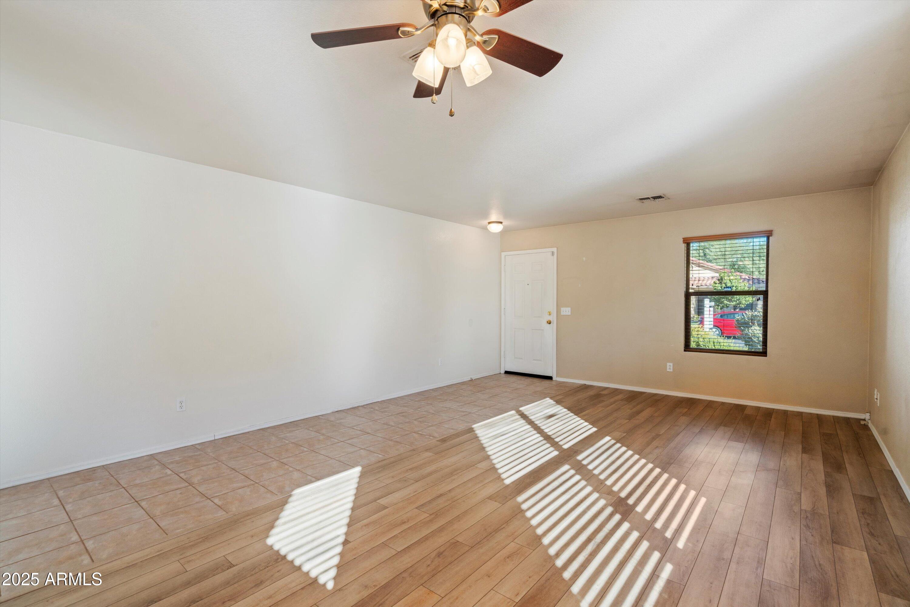 3027 W RED FOX Road