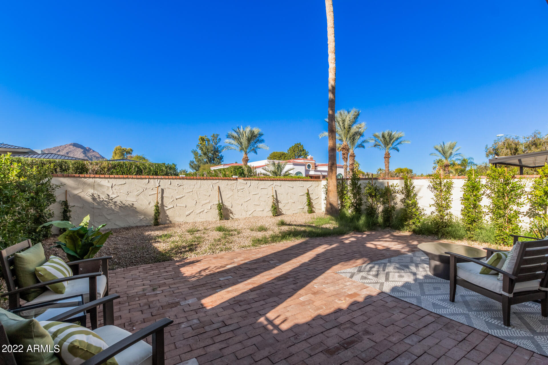 Paradise Valley, Arizona 85253, United States, 2 Bedrooms Bedrooms, ,2 BathroomsBathrooms,Residential,Active,74076