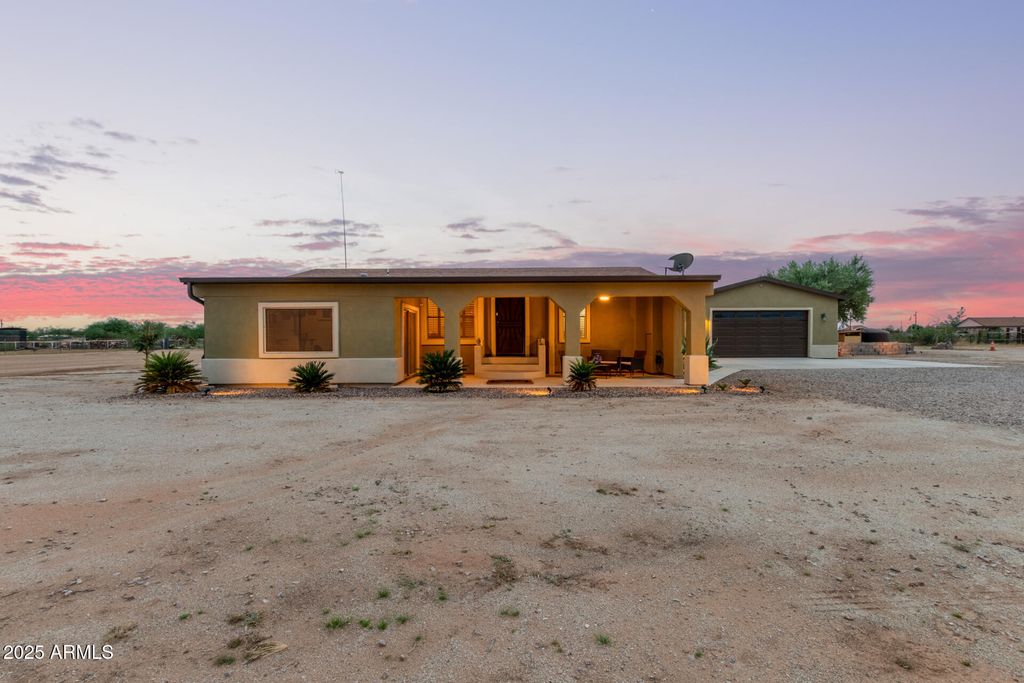 Photo of 1455 W Ivar Road, San Tan Valley, AZ 85144 (MLS # 6932033)