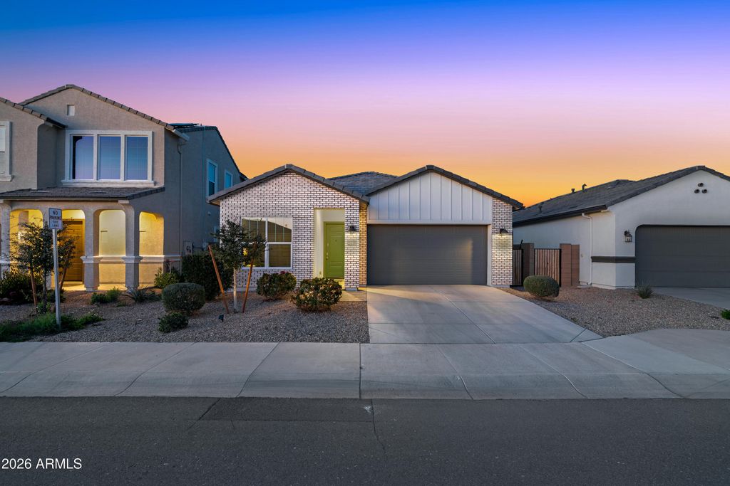 Photo of 40932 W Hillman Drive, Maricopa, AZ 85138 (MLS # 6970923)