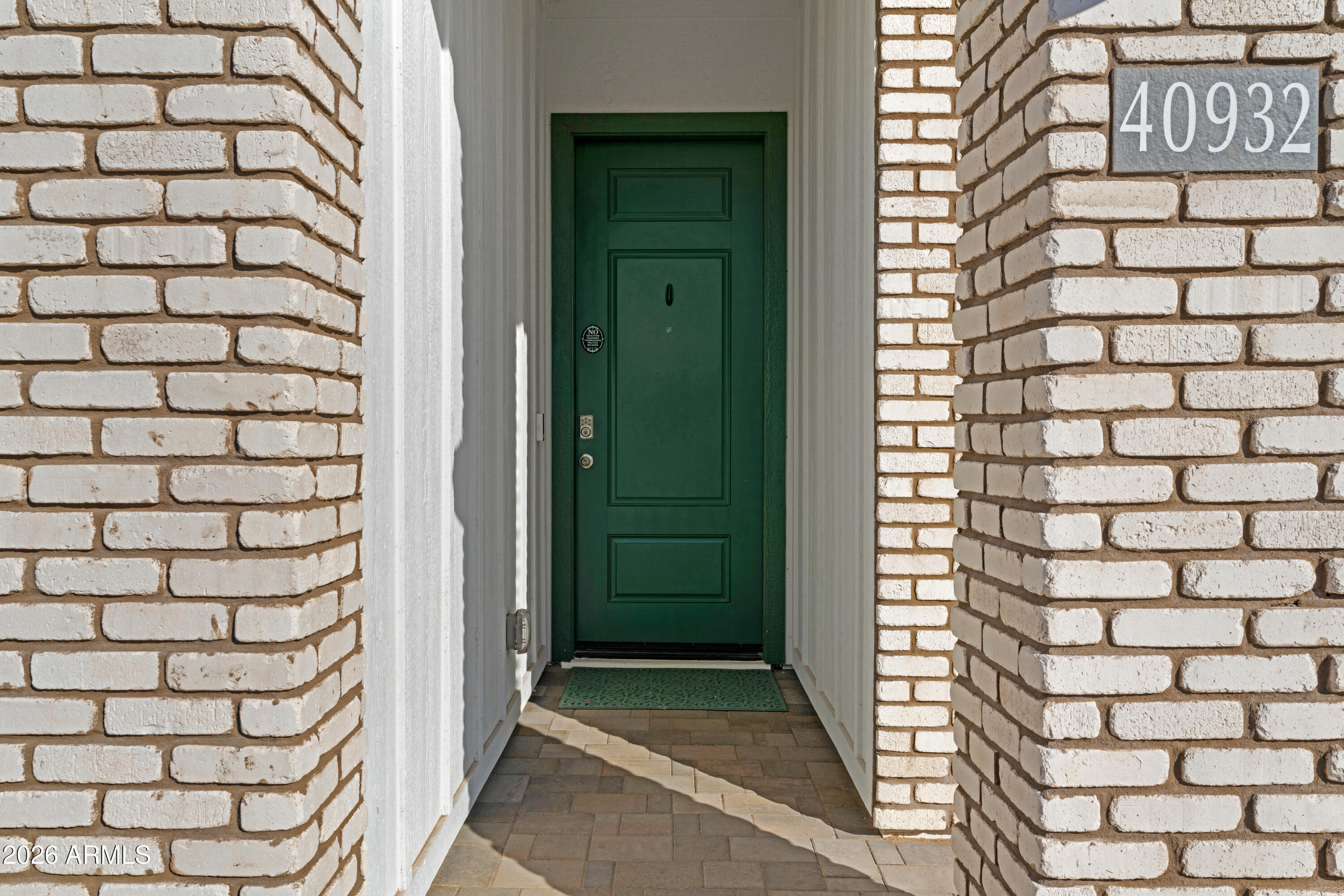 40932 W HILLMAN Drive