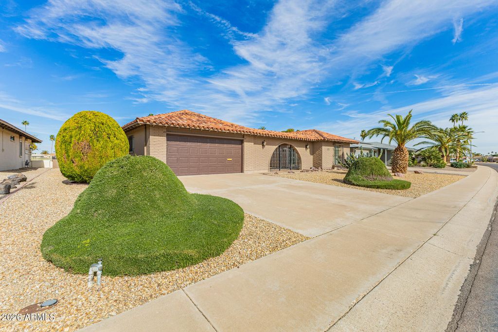 Photo of 10310 W Cameo Drive, Sun City, AZ 85351 (MLS # 6984648)