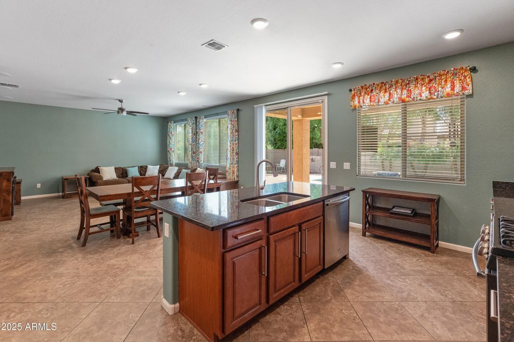 Photo of 3501 E Apricot Lane, Gilbert, AZ 85298 (MLS # 6931589)