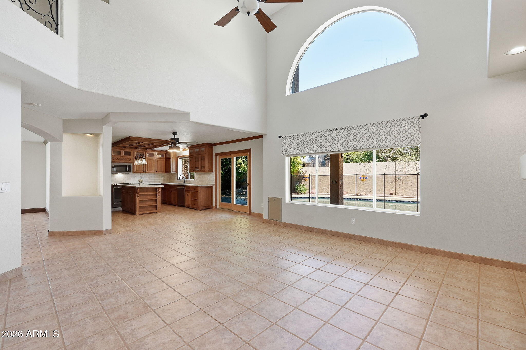 4658 E KELLY Drive