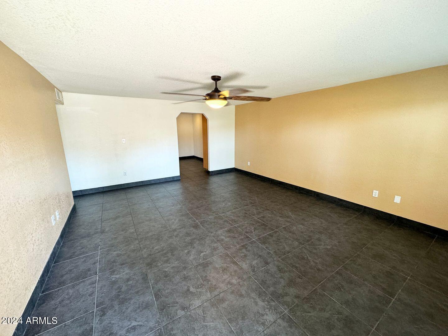 1332 W JOAN DE ARC Avenue