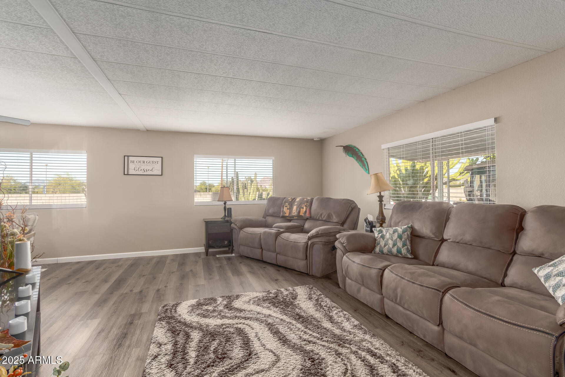 5263 E McDowell Road