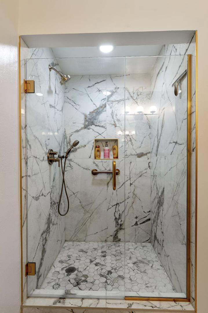 4917 N 73rd Street Apt 15