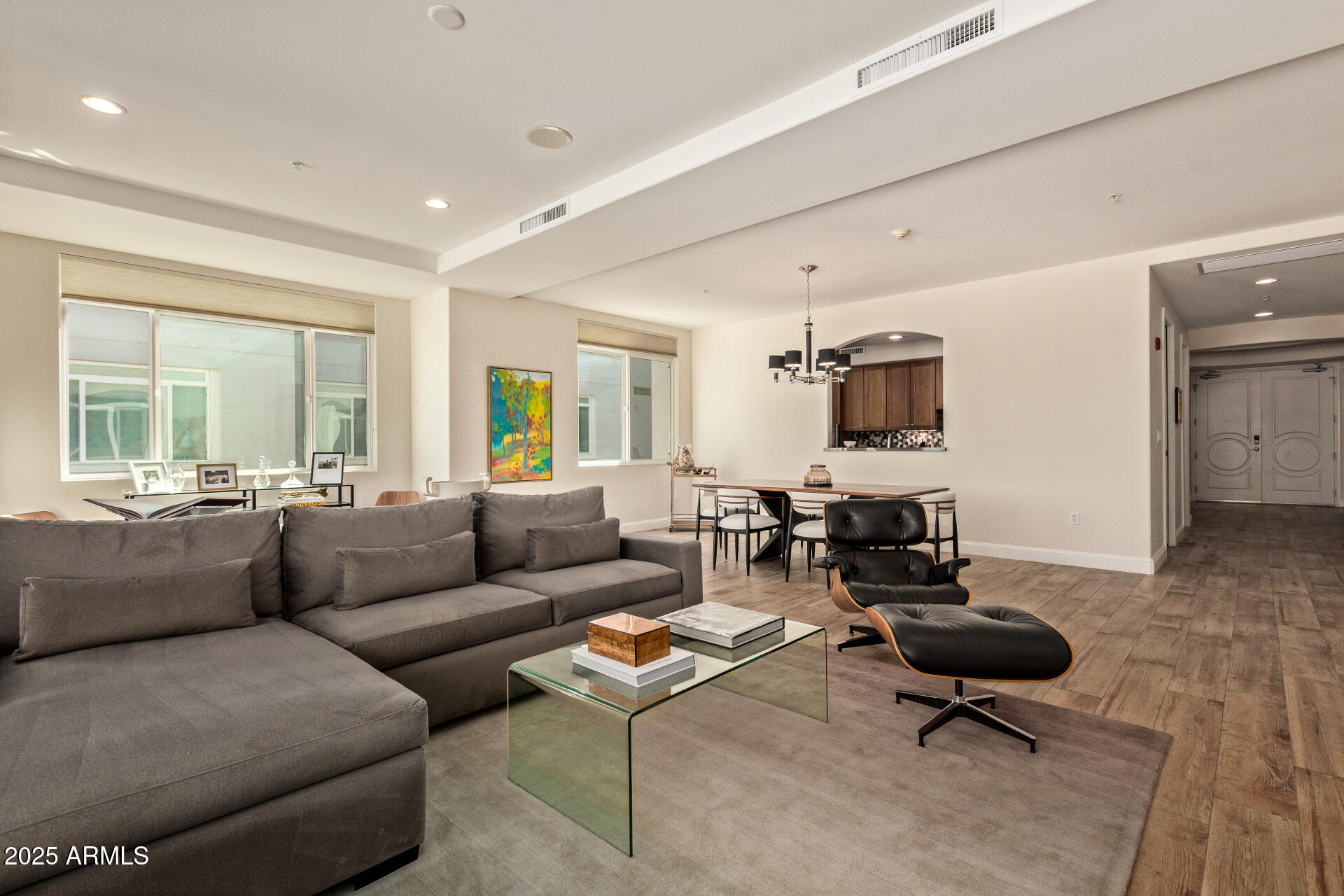 3801 N GOLDWATER Boulevard 302