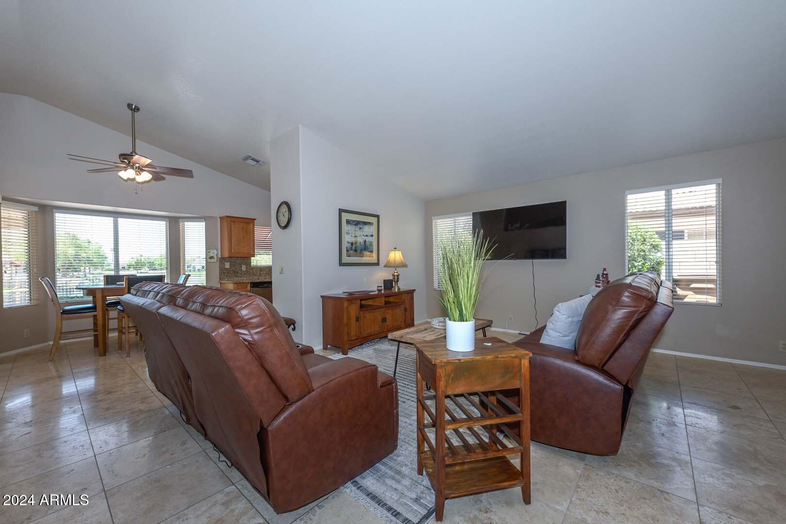 10509 W RUNION Drive