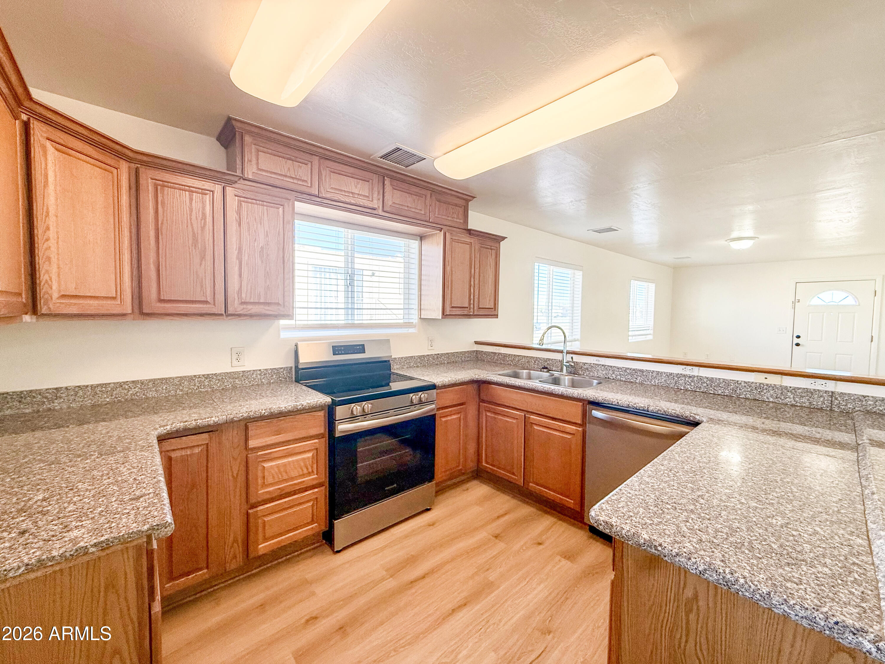 430 W LAKE LOUISE Road