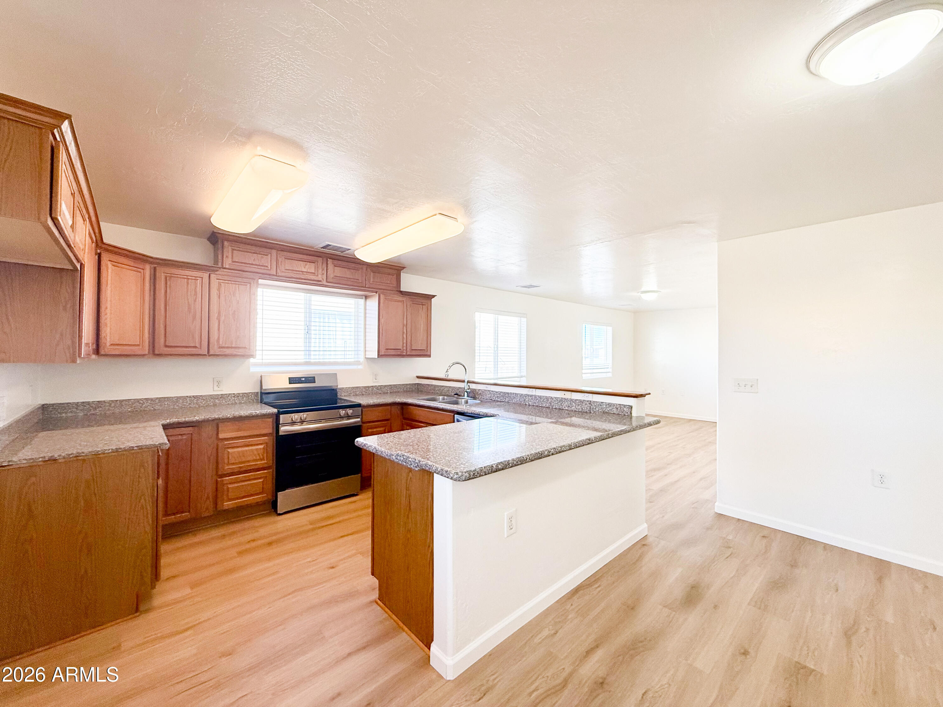 430 W LAKE LOUISE Road